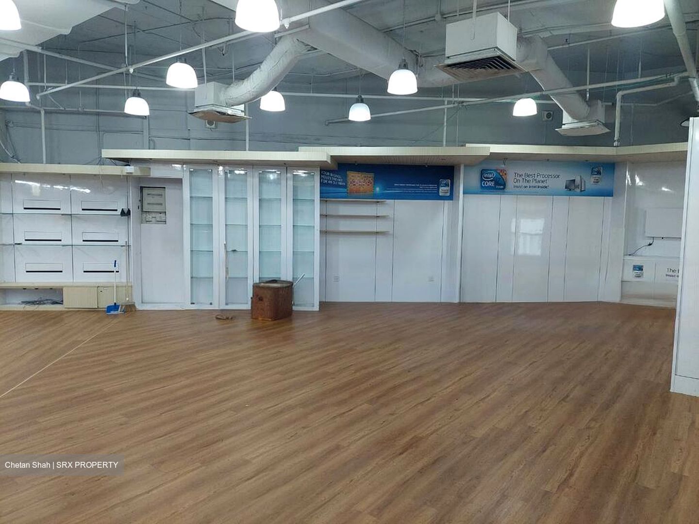Sim Lim Square (D7), Retail #460800981